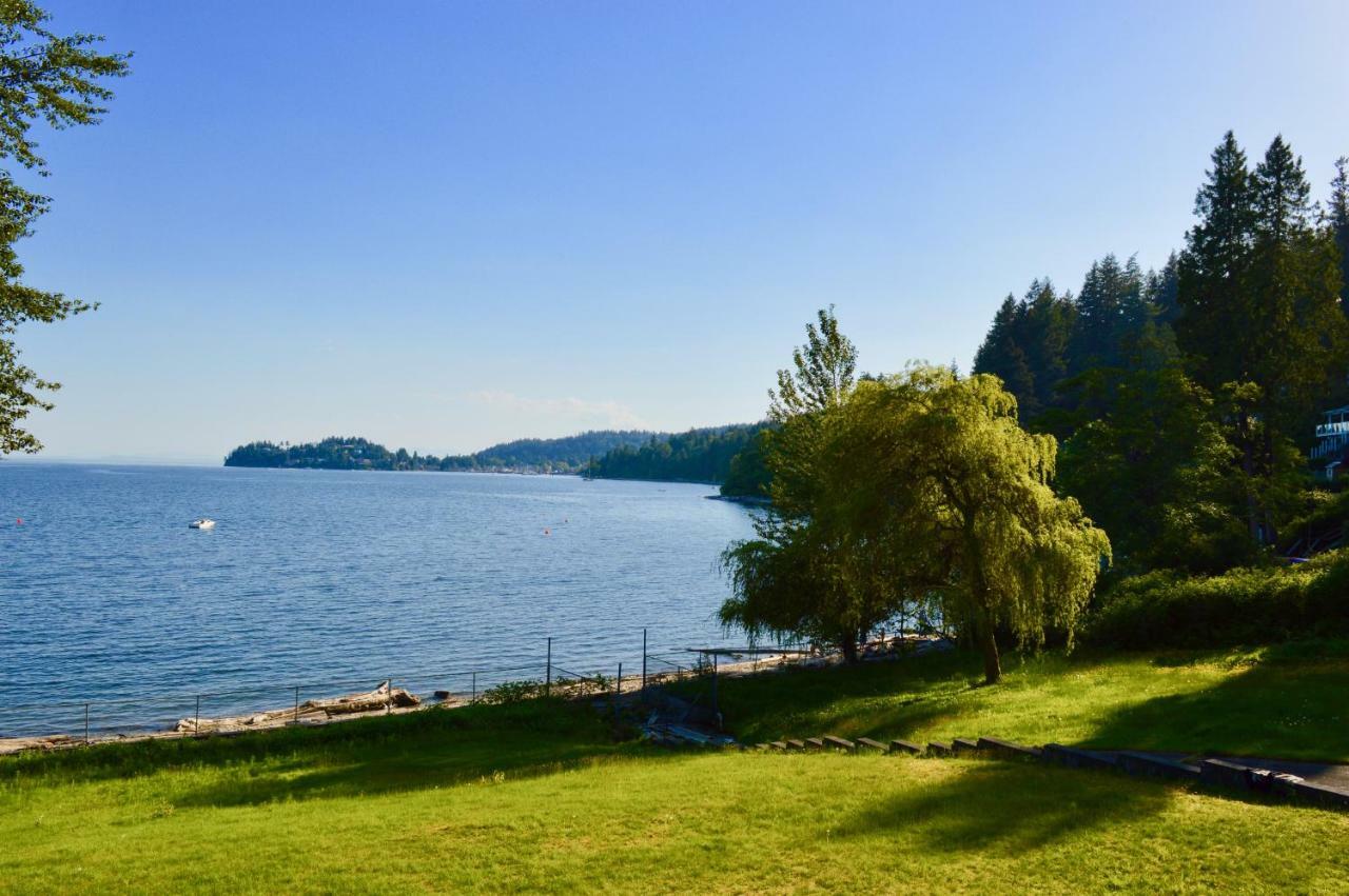 Oceanfront Suite Gibsons Exteriér fotografie