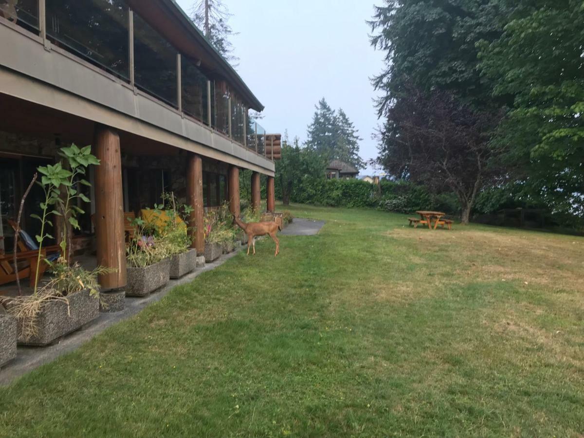 Oceanfront Suite Gibsons Exteriér fotografie